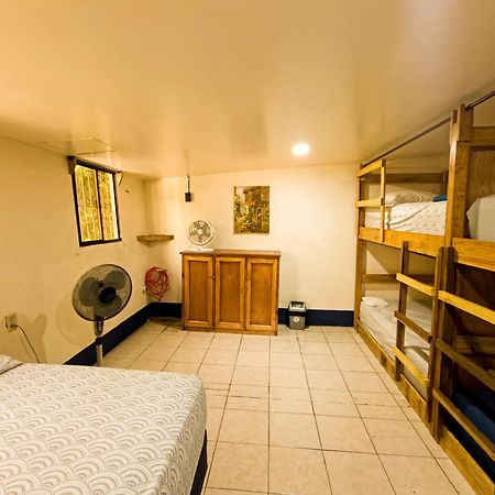 Hostal El Rio León Zewnętrze zdjęcie
