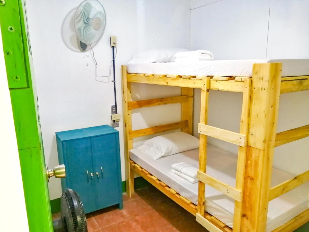 Hostal El Rio León Zewnętrze zdjęcie