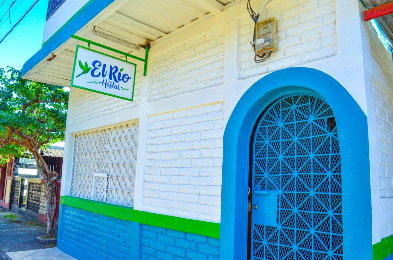 Hostal El Rio León Zewnętrze zdjęcie