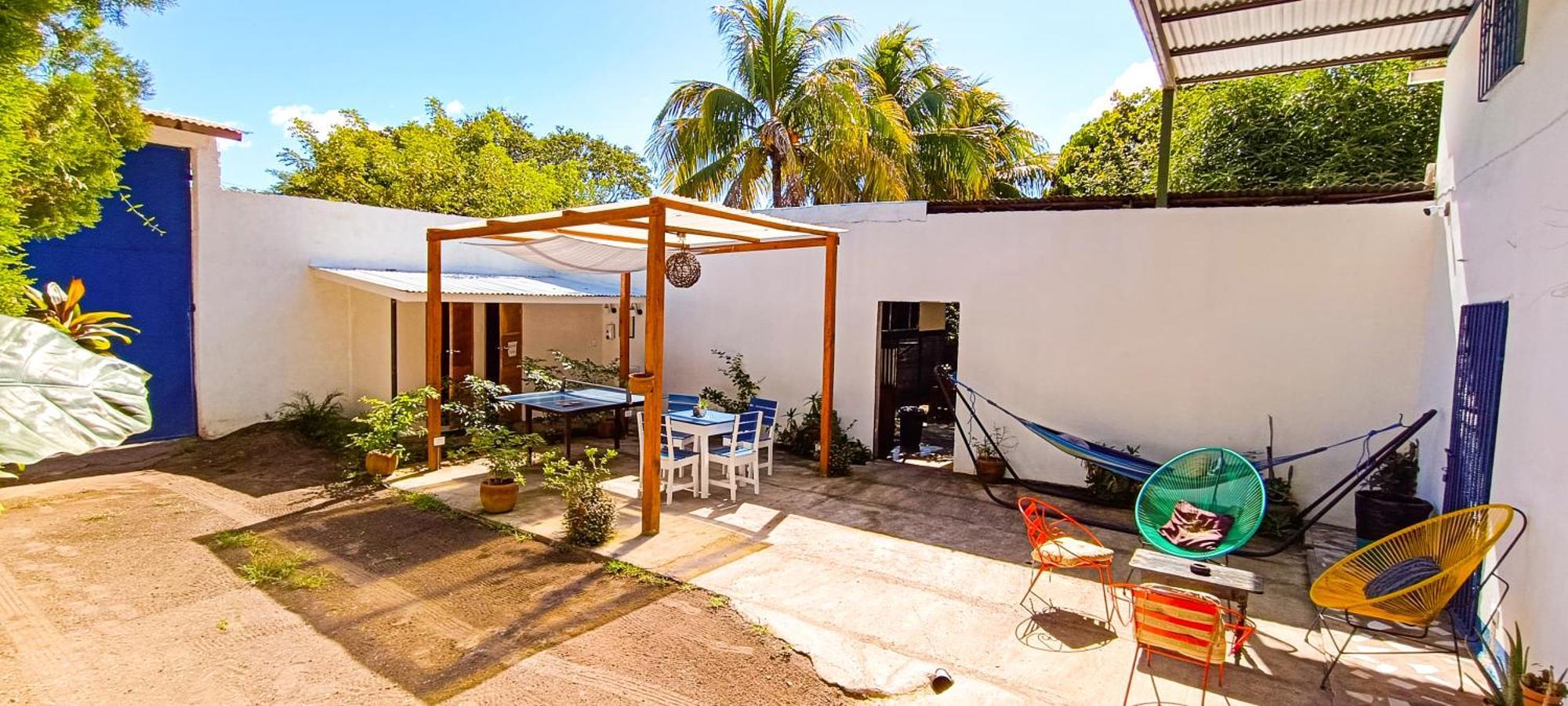 Hostal El Rio León Zewnętrze zdjęcie