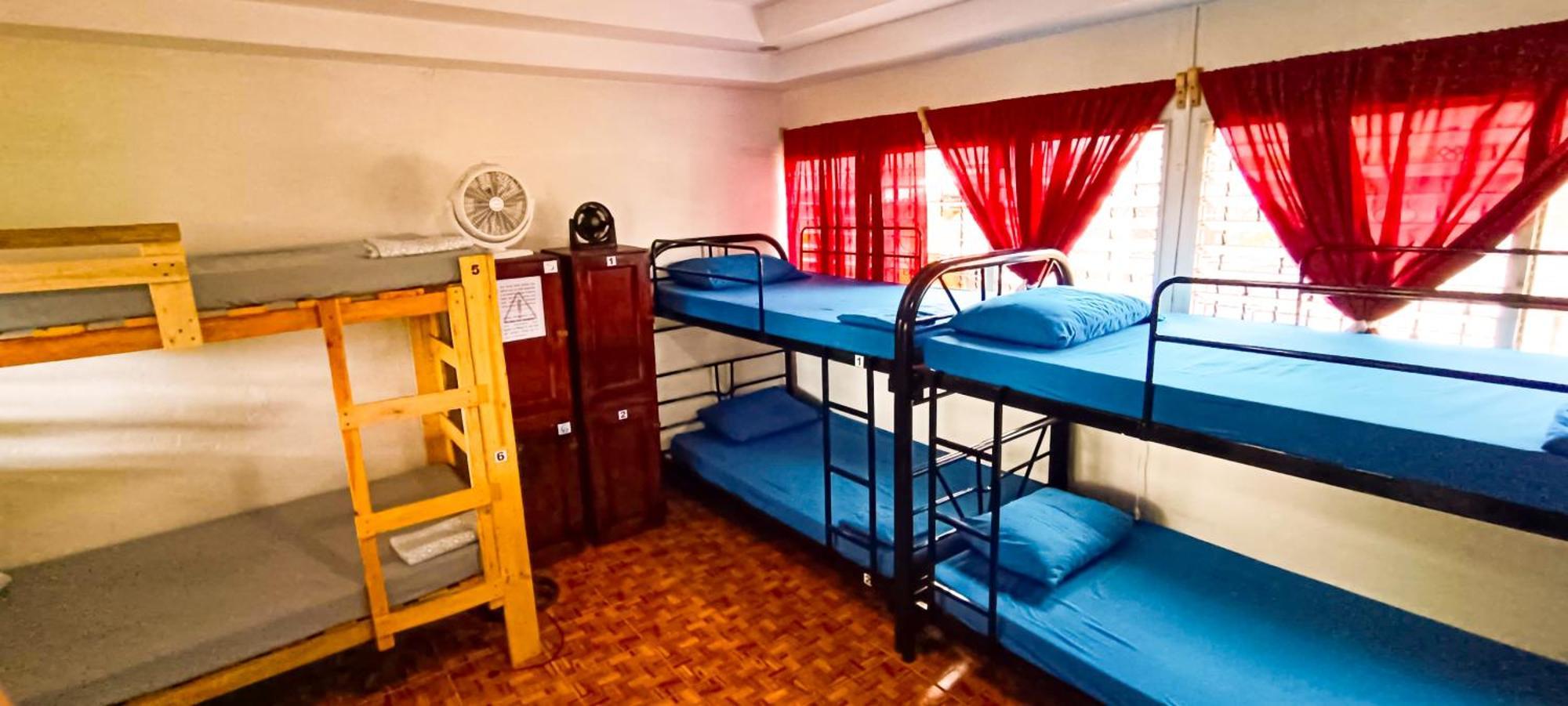 Hostal El Rio León Zewnętrze zdjęcie