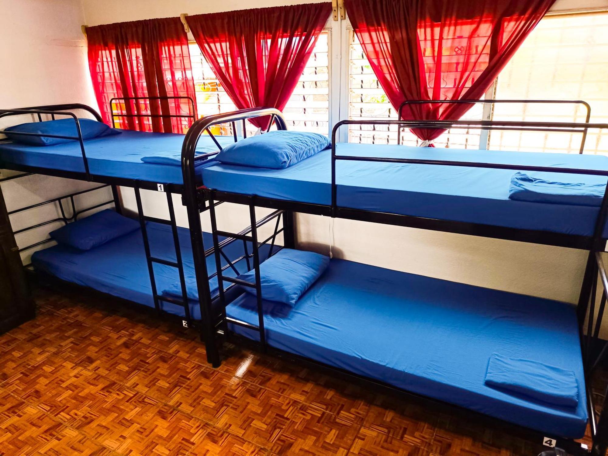 Hostal El Rio León Zewnętrze zdjęcie