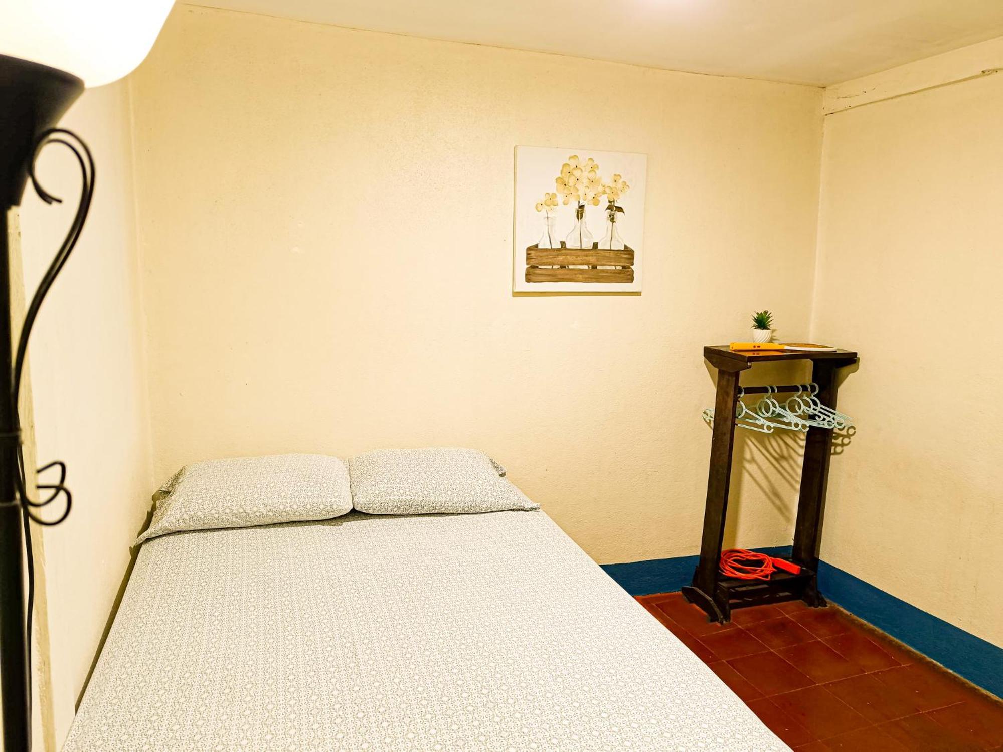 Hostal El Rio León Zewnętrze zdjęcie
