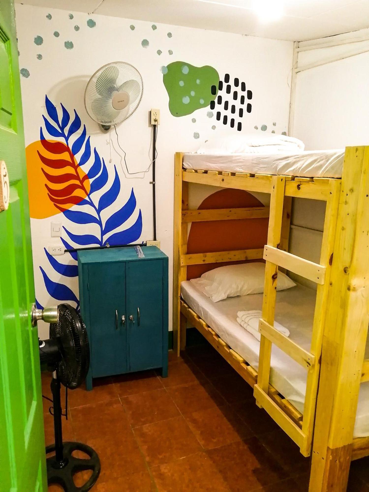 Hostal El Rio León Zewnętrze zdjęcie